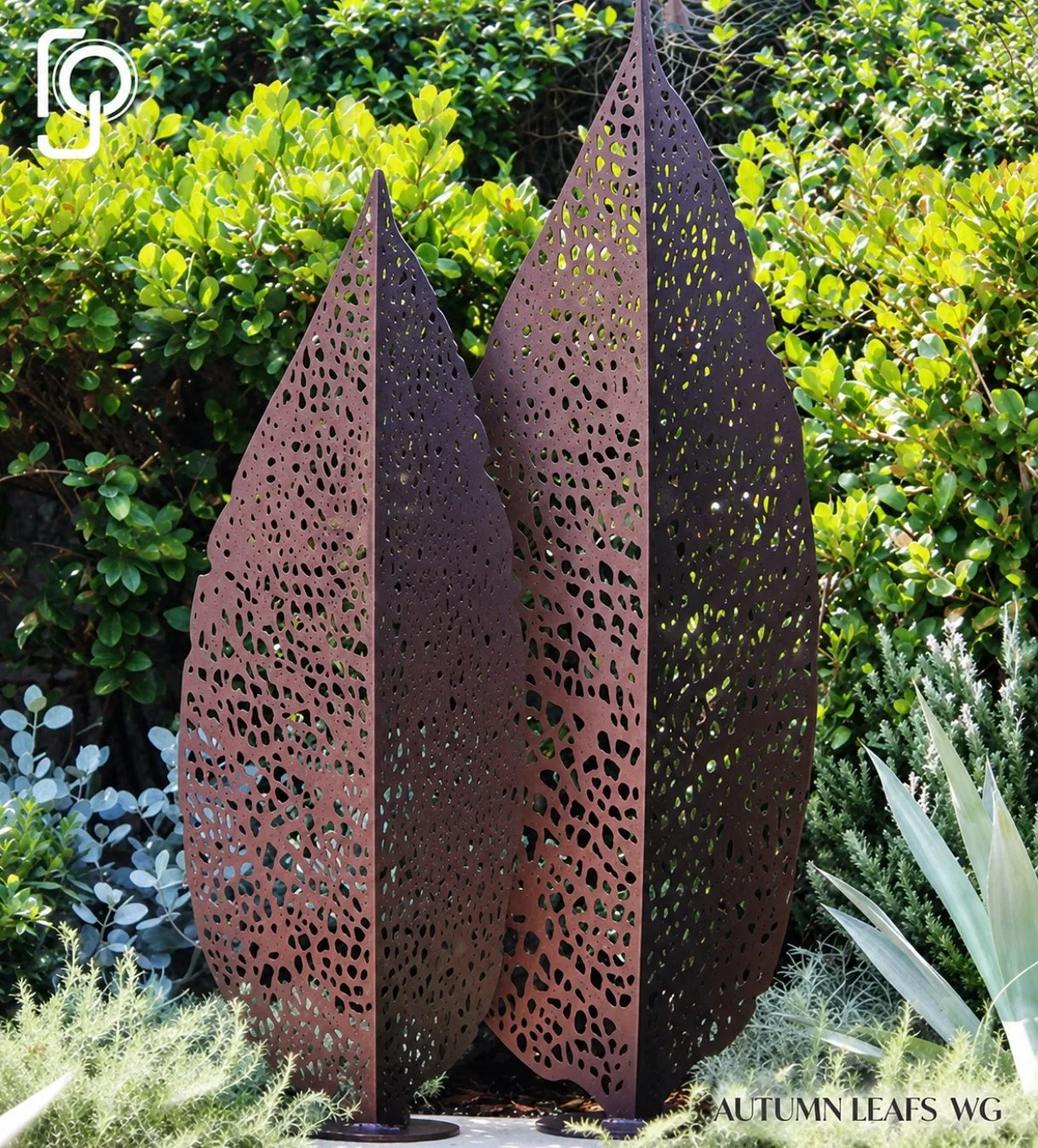 AUTUMN LEAF — Leaf garden sculpture, view 4